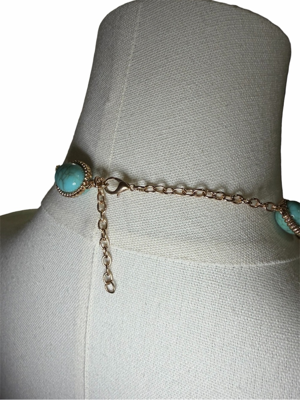 Turquoise Layered Oval Beaded Necklace - Picture 6 of 7